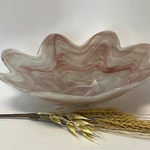 Vintage Pink Swirl Boho Hand Blown Studio Art Glass Ruffled Handkerchief Bowl