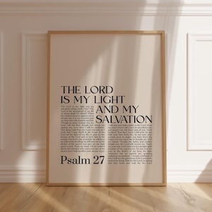 Puede incluir: Una impresión de arte de pared imprimible en blanco y negro con el texto "El Señor es mi luz y mi salvación" y "Salmo 27".