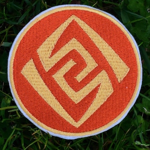 GAME INSPIRED PATCH / Gaming Geo Element Badge / Embroidered Iron-On Patch / Applique Souvenir Cosplay