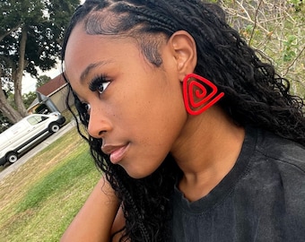 Deshret Triangle Spiral Stud Earrings