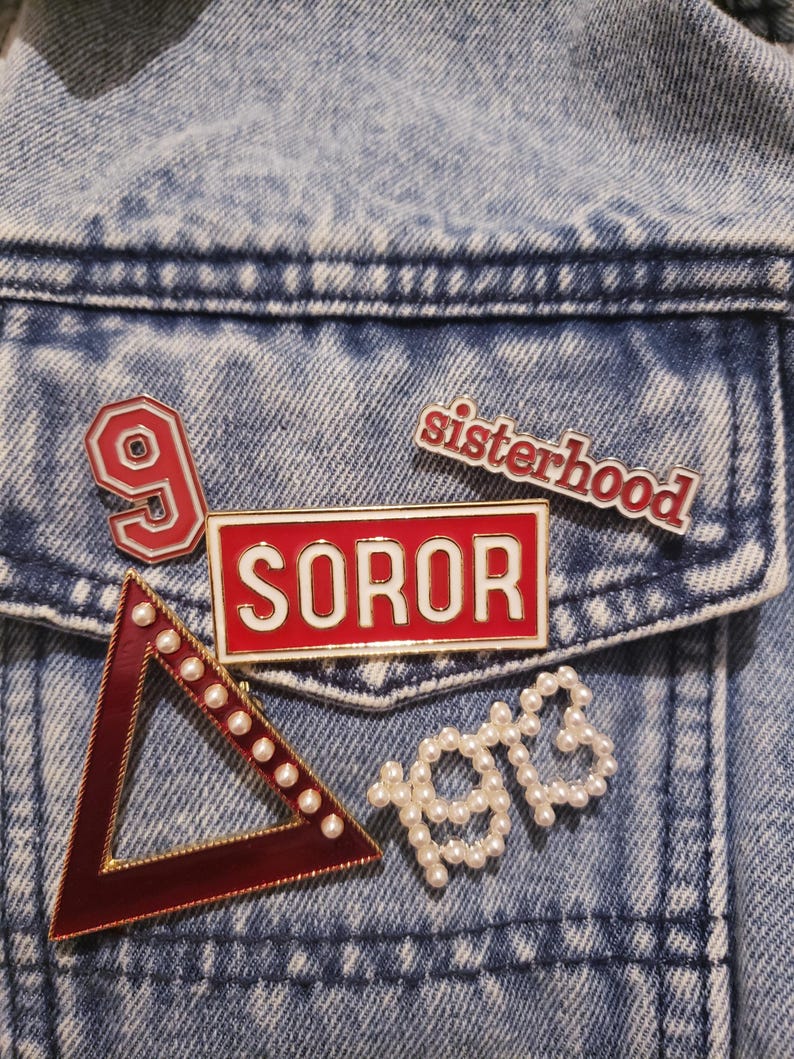 DST Pins and Brooches image 1