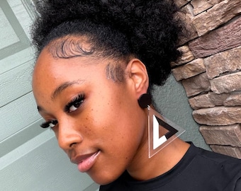 Deshret Black and White Triangle Earrings