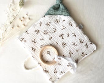 Crinkle cloth/cuddly toy/muslin & waffle piqué with wooden ring / 20 cm x 20 cm