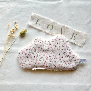 Wärmekissen / Dinkelkissen / Einschlafhilfe / Wolke / Baumwolle / Streublümchen / 21cm x 12cm