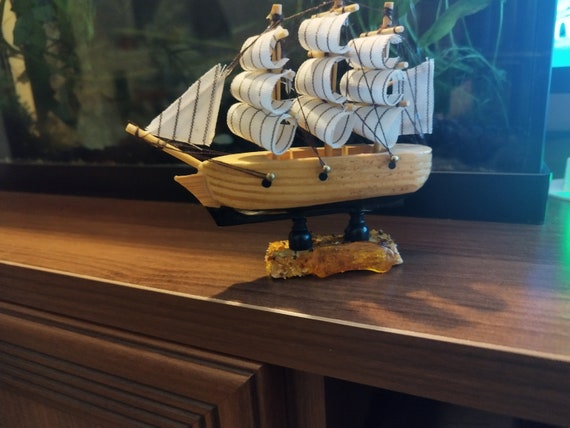 Small Ship Decoration With Genuine Baltic Amber Piece Souvenir 