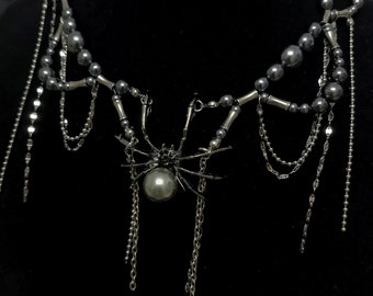 Pearl Gold Chain Neckalce,Fairycore Spider Necklace,Gothic Layered Pearl Choker Neckalce,Grunge Cottagecore Jewelry,Halloween Jewelry