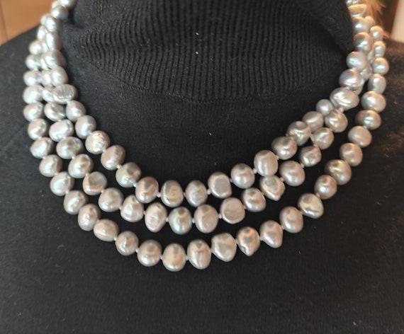 Triple necklace of gray pearls Majorica "Andalusi… - image 4