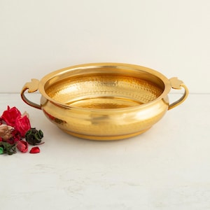 Cuenco Urli de latón: cuenco decorativo de 25 cm martillado a mano para Diwali y decoración festiva. Flores flotantes, velas votivas y velas de té. Tradicional.