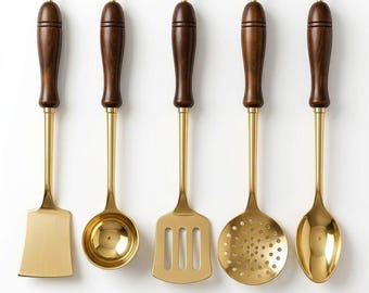 Conjunto de utensílios de cozinha artesanais em latão | Colheres de servir, conchas e espátulas com cabo de madeira