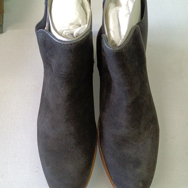 Black ankle boots size 12