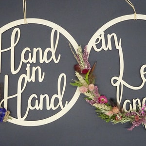 Hochzeitsschilder, Hand in Hand ein Leben lang Stuhlschilder, Stuhlschild, Hochzeitsdeko, Wunschnamen,, Set 2 Stück, HoLziKAT Bild 5