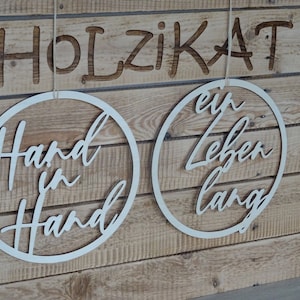 Hochzeitsschilder, "Hand in Hand ein Leben lang" Stuhlschilder, Stuhlschild, Hochzeitsdeko, Wunschnamen,, Set (2 Stück), HoLziKAT