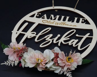 HoLziKAT family sign warm welcome wooden wreath door sign name plate door wreath decoration door decoration gift