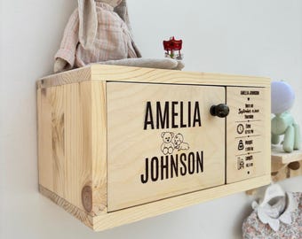 Personalisierte Baby Birth Stats Regal, Kinderzimmer Floating Regal, kundenspezifisches hölzernes Wandregal und Babyraumdekor