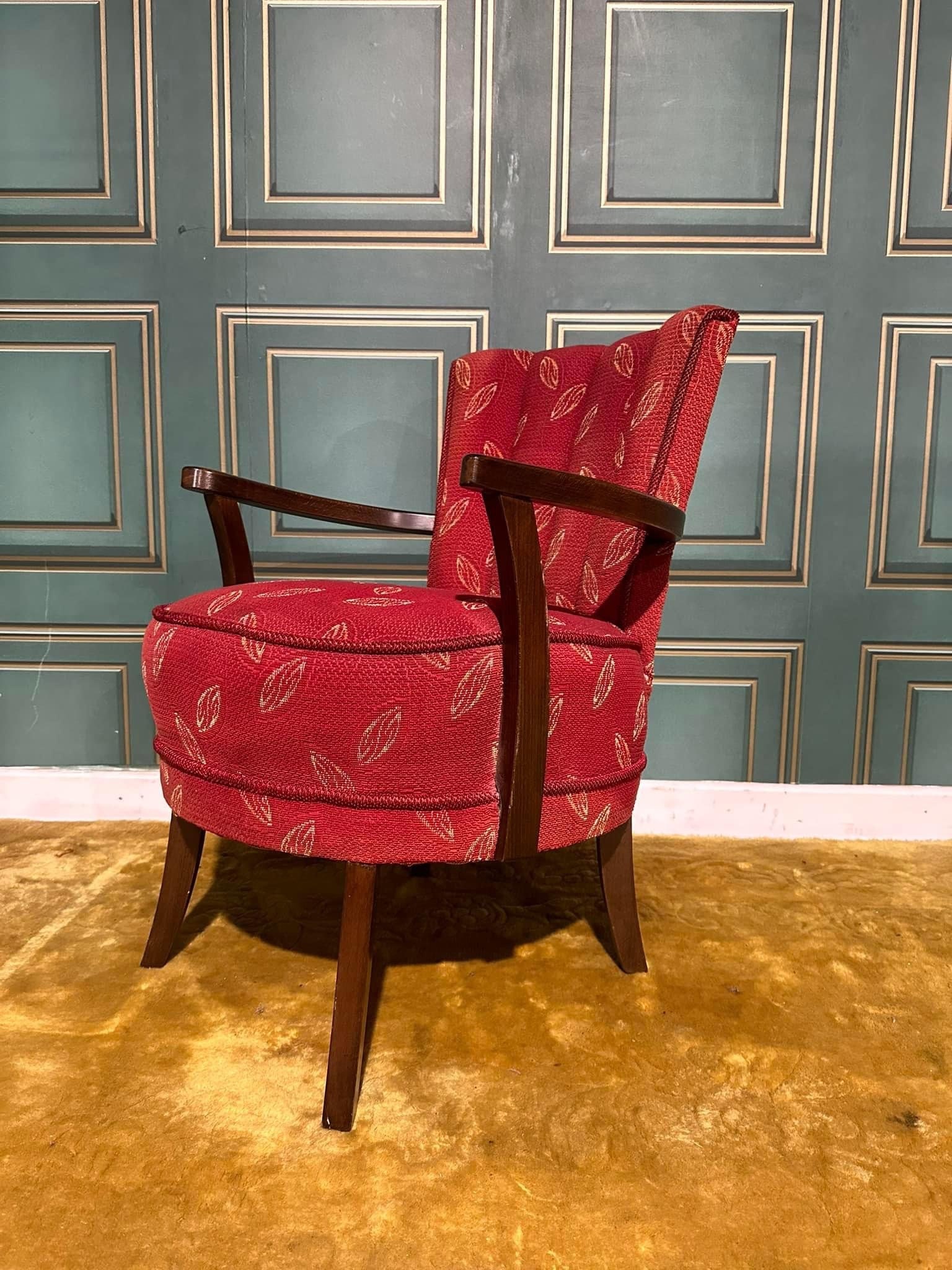 Red 2024 victorian chair