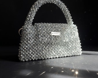 Bolso con cuentas de cristal