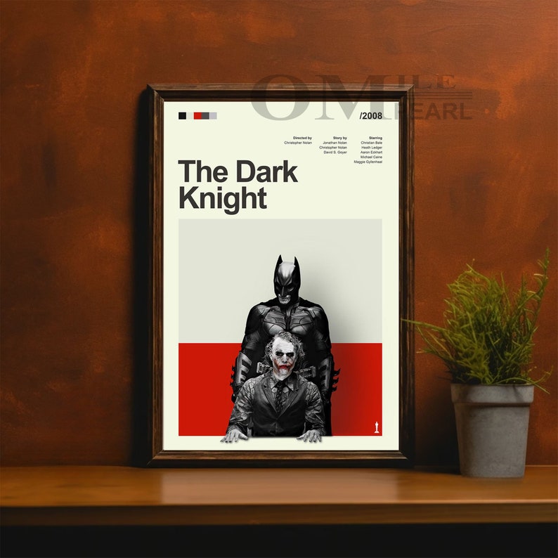 Puede incluir: Un p&oacute;ster de pel&iacute;cula minimalista para la pel&iacute;cula "The Dark Knight" con Batman y el Joker en un esquema de color rojo y blanco. El p&oacute;ster tiene el t&iacute;tulo de la pel&iacute;cula en texto negro y el a&ntilde;o "2008" en texto blanco.