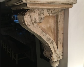Handgemaakte houten consolebeugel – decoratieve planksteun, rustiek boerderijhuisdecoratie