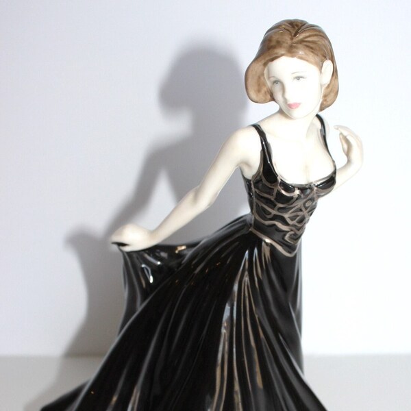 Royal Doulton figurine HN4327 Amelia  used  great shape 9" tall black dress