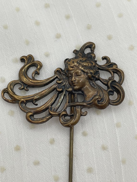 Vintage Art Nouveau Lady’s head lapel pin