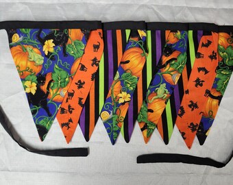 Bunting Flags 9 Flags- 6' Halloween Decor Witch Black Cat Bat Pumpkins Frogs Stripes