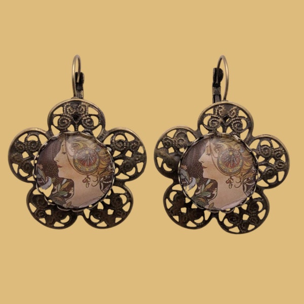 Boucle d’oreille Mucha femme bronze antique verre papier fleur art nouveau