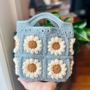 Mini Tragetasche häkeln Muster PDF Download Intermediate Häkeltasche Blume Oma Quadrat Tote Markttasche Kleine Handtasche Häkeln Daisy Summer
