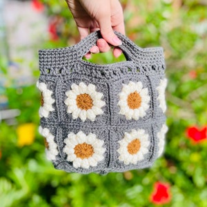 Patrón De Bolso Tote De Ganchillo Bolso De Flores Hinchadas De Ganchillo Patrón De Bolso Mini Daisy Patrón De Bolso De Ganchillo Floral Bolso Pequeño A Crochet Patrón imagen 10