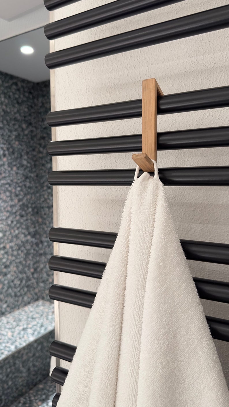 Porte-serviettes en bois de chêne avec aimant. à partir de 2 paires LIVRAISON GRATUITE Code GRATUIT durable, beau et précieux. Excellente idée cadeau. image 3