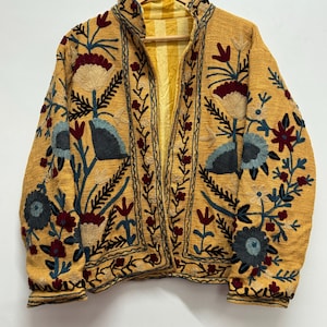 Indische Suzani Stickerei Jacke, Baumwolle Suzani Mantel, Winter tragen Jacke Mantel, neue Suzani kurze Jacke Seltene Hand bestickte Jacke für Frauen