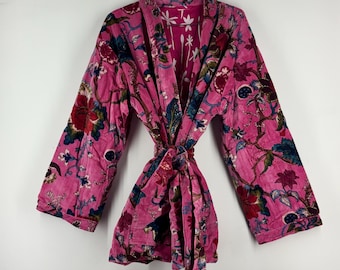 Kimono de terciopelo rosa con estampado floral / Regalo para damas de honor / Bata para prepararse para la boda / Ropa de estar por casa de lujo con estampado floral / Kimono personalizado