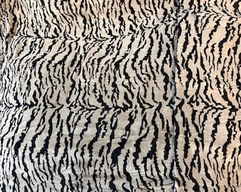 Tissu velours coton imprimé tigre par mètre – Tissu d'ameublement et rideaux indiens imprimés faits main