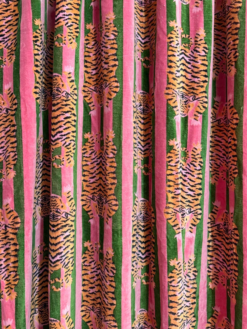 Tibetanska tigersammetsgardiner | Gröna rosa randiga lyxiga bomullsgardiner bild 13