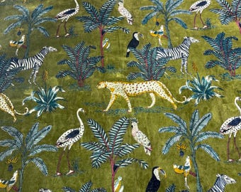 Tela de terciopelo estampada a mano con bloques, estampado de safari en la jungla, tela de tapicería violeta.