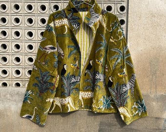 Chaqueta kimono de terciopelo estampada con bata safari verde bohemia