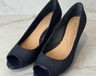 Alfani Step Flex Navy Peep Toe Wedges Size 10 Womens Comfort Heels Textured Dress Shoes Office Career Wedding Guest Shoes