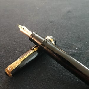Extra grote Franse plexor (Parker) / c. 1958 Vintage vulpen / vulpen / MFS 3 tot 2 mm / Groter dan Duofold Sr!  143 mm lang