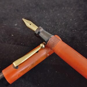 Jaren 1920 Ingersoll oranje hardrubber vintage vulpen / MFS 2 / Fkex tot 2,72 mm