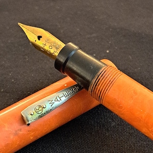 WaterSON Vintage oversized vulpen (5,6") / oranje hard rubber (OHR) / 2 MFS zacht staal, flex tot 1,8 mm / ongebruikte Waterson-punt!