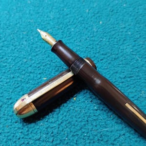 Jaren 40/Eversharp Skyline demi/gouden derby/MFS2/ 2 mm