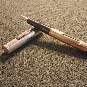 J Harris Oversize (5,4 ") Gold über BCHR / 1920's Vintage Füllfederhalter / täglicher Writer / Flex bis 1,8 mm (240)