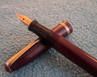 Wearever, Burgandy / 1940's Vintage Fountain Pen / SuperFlex to over 3mm / MFS 3