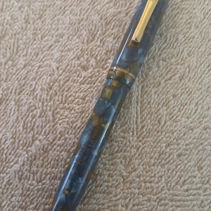 Burnham Rare - blauwe agaat / Engelse vintage vulpen jaren 1930 / MFS 3 (zachtere flex) lichte flex tot 1,3 mm (322)