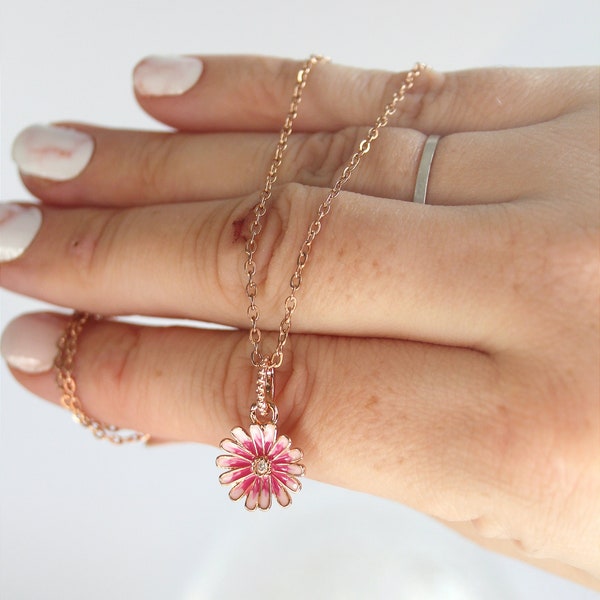 Kette mit Blumen Anhänger rosegold / dünne Halskette mit pinker Blume / Kette lang im Boho Stil / Geschenk Freundin / Vintage Halskette