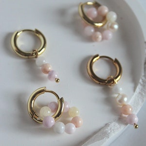 Pearl earrings gold / Hoop earrings with pearl pendants pastel colors / Earrings gold with freshwater pearls / Mix and match / Hanging earrings gold