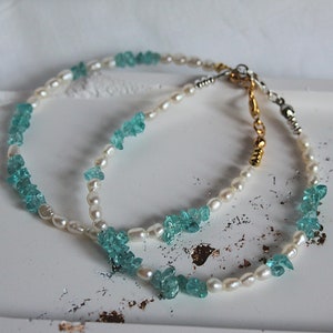 delicate pearl bracelet made of freshwater pearls and aquamarine gemstones / gemstone bracelet gold / dainty boho bracelet with freshwater pearl