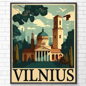 Puede incluir: Un cartel de viaje vintage con una ilustración colorida de una iglesia en Vilnius, Lituania. El cartel tiene un esquema de color azul, verde y amarillo y el texto "VILNIUS" en letras negras en la parte inferior.
