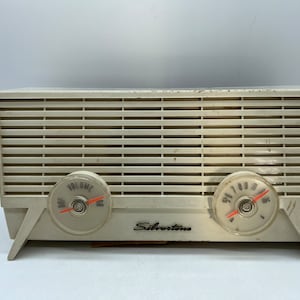 Silvertone Radio Model 9004 Tube Radio 1959 twin speaker Vtg Parts Only