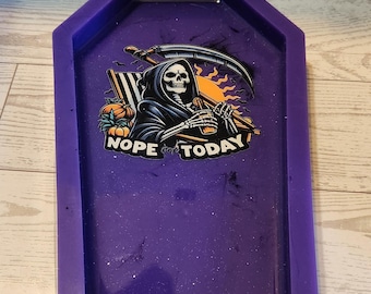 Handmade Resin Coffin Tray – Gothic Elegance Meets Functional Art