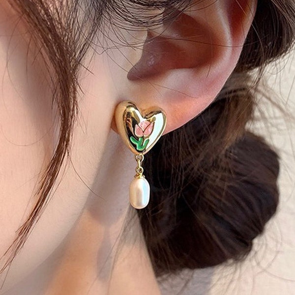 Tulpen-Metallliebes-Perlen-Ohrringe, herzförmige Perlen-Ohrringe mit Tulpenblume, minimaler Schmuck, Geschenke für sie